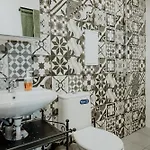 Artiesta - 5 *