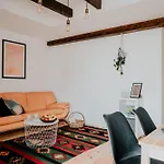 Artiesta - 5 דירה *