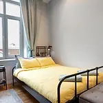 דירה Artiesta - 5 *