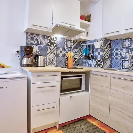 Artiesta - 7 Apartments In Sofia City Center * סופיה