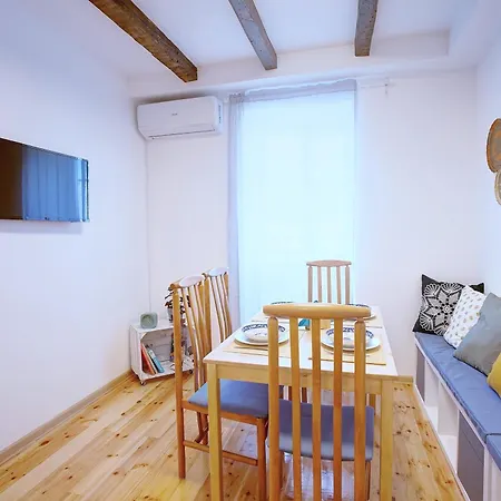 דירה Artiesta - 7 Apartments In Sofia City Center *
