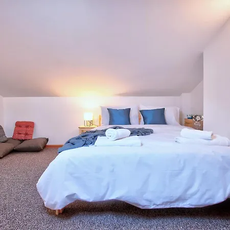Artiesta - 7 Apartments In Sofia City Center דירה סופיה