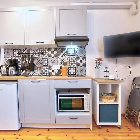 Artiesta - 7 Apartments In Sofia City Center סופיה