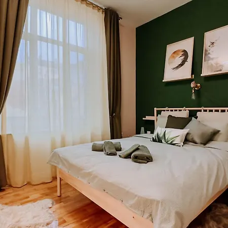 דירה Artiesta - 7 Apartments In Sofia City Center סופיה