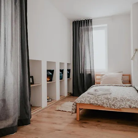 Artiesta - 5 Апартаменты *