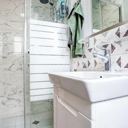 דירה Artiesta - 7 Apartments In Sofia City Center סופיה