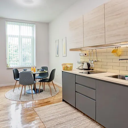 דירה Artiesta - 7 Apartments In Sofia City Center סופיה