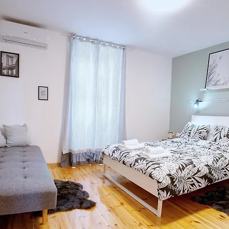 Artiesta - 5 * София